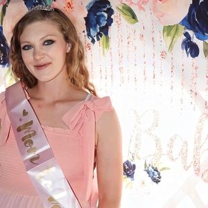 Meet your Posher, Dakota